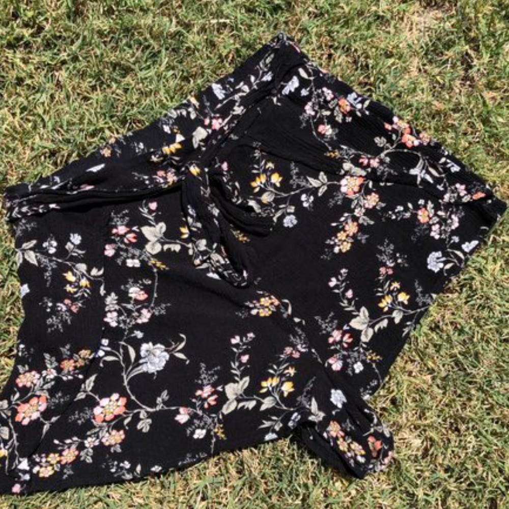 flowy floral shorts